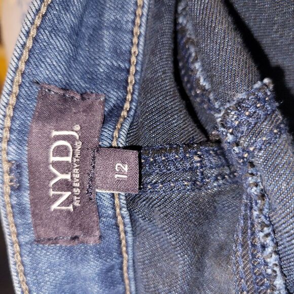 NYDJ Blue Jeans AMI UPLIFT LIFTXTUCK TECHNOLOGY SIZE 12 - Picture 5 of 6